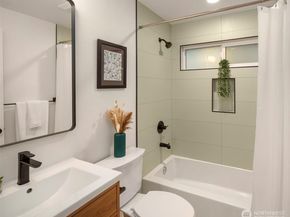 10541 Ashworth Avenue N, Seattle WA 98133