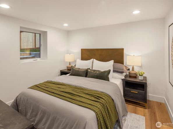 10541 Ashworth Avenue N, Seattle WA 98133