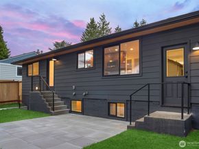 10541 Ashworth Avenue N, Seattle WA 98133