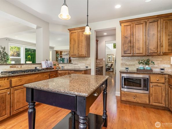 13822 233rd Street SE, Woodinville WA 98296