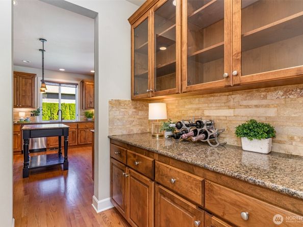13822 233rd Street SE, Woodinville WA 98296
