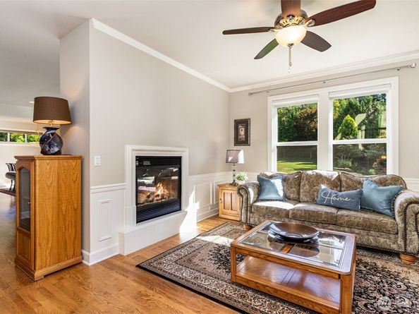 13822 233rd Street SE, Woodinville WA 98296