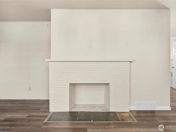 25416 31st Avenue S, Kent WA 98032