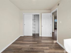 25416 31st Avenue S, Kent WA 98032