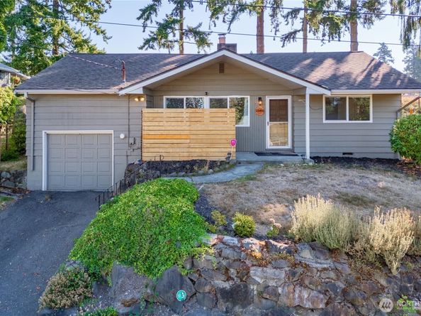 25416 31st Avenue S, Kent WA 98032