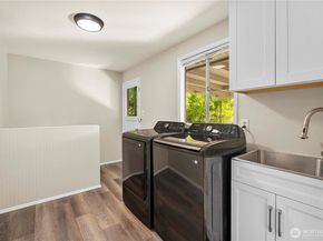 25416 31st Avenue S, Kent WA 98032