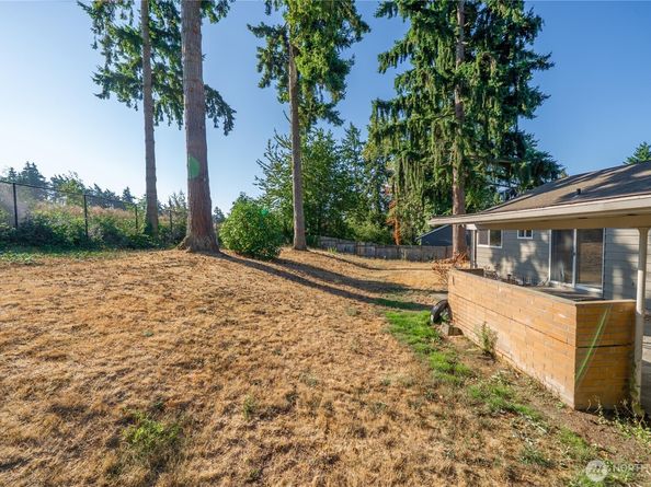 25416 31st Avenue S, Kent WA 98032