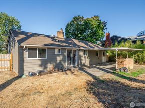 25416 31st Avenue S, Kent WA 98032