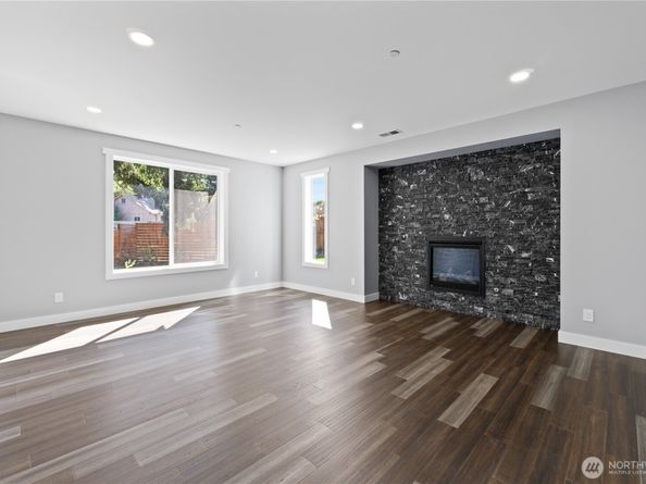 14060 7th Place S, Burien WA 98168