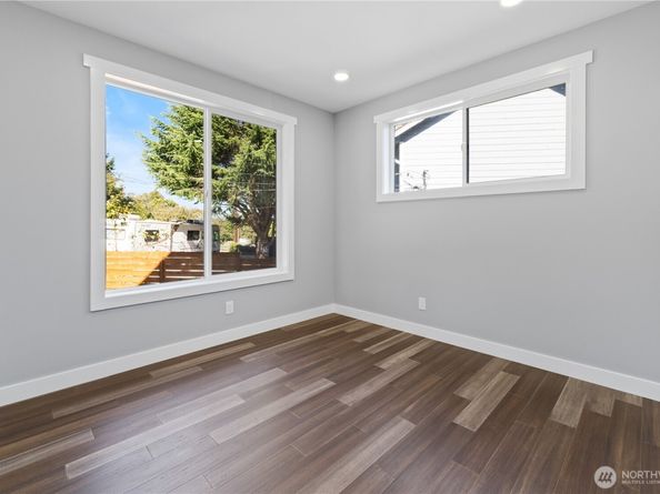 14060 7th Place S, Burien WA 98168