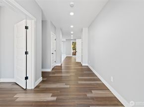 14060 7th Place S, Burien WA 98168