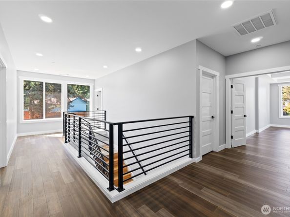 14060 7th Place S, Burien WA 98168