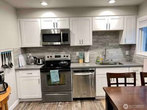9240 39th Avenue S, Seattle WA 98118