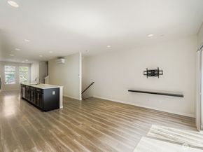 15720 Meadow Road A6, Lynnwood WA 98087