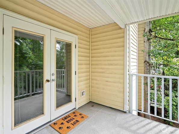 2540 118th Avenue SE 202, Bellevue WA 98005