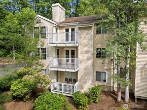 2540 118th Avenue SE 202, Bellevue WA 98005