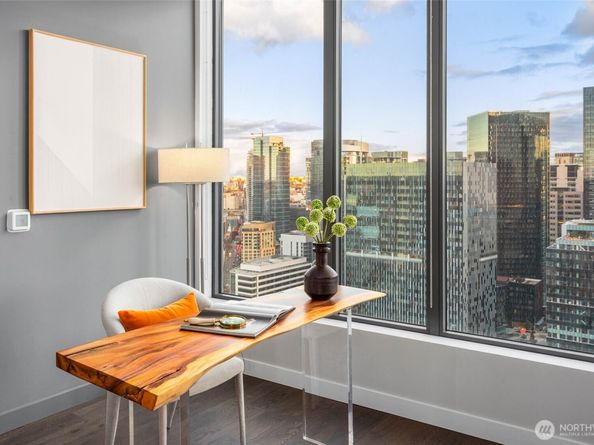 2510 6th Avenue 3203, Seattle WA 98121