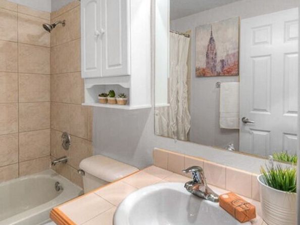 1138 N 198th Street D303, Shoreline WA 98133