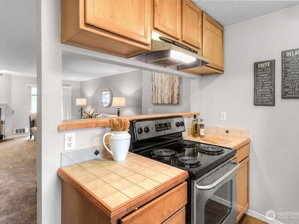 1138 N 198th Street D303, Shoreline WA 98133