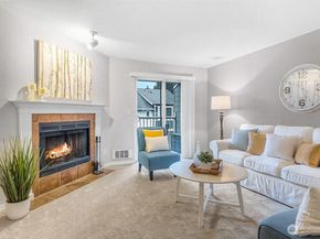 1138 N 198th Street D303, Shoreline WA 98133