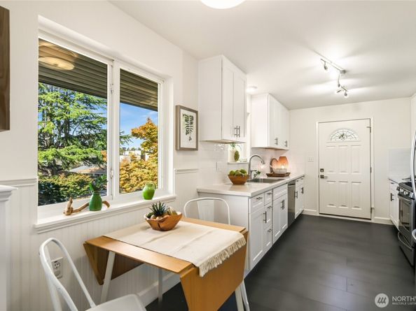 5058 38th Avenue SW, Seattle WA 98126