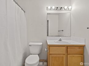 2320 NE 102nd Street, Seattle WA 98125
