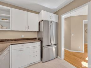 621 Bellevue Way SE, Bellevue WA 98004