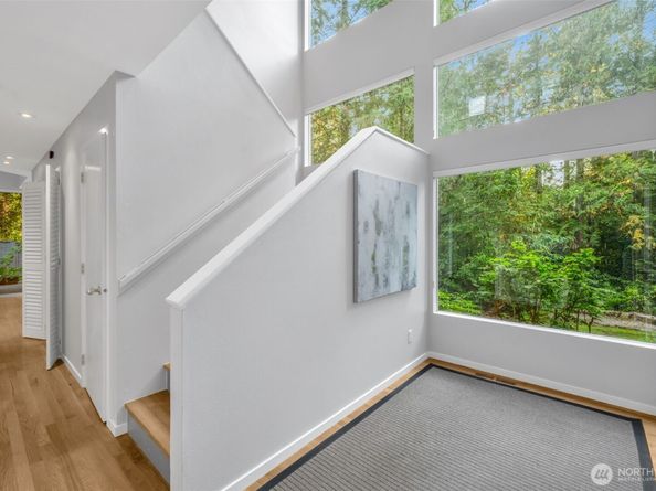 621 Bellevue Way SE, Bellevue WA 98004