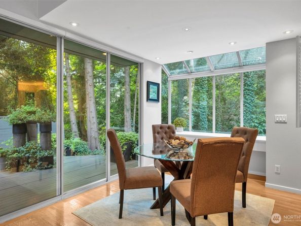 621 Bellevue Way SE, Bellevue WA 98004