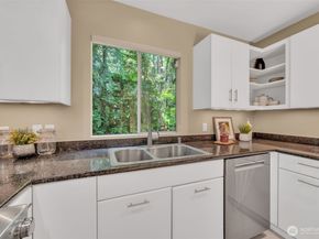 621 Bellevue Way SE, Bellevue WA 98004