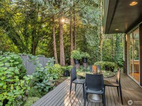 621 Bellevue Way SE, Bellevue WA 98004