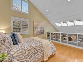 621 Bellevue Way SE, Bellevue WA 98004
