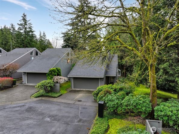 621 Bellevue Way SE, Bellevue WA 98004