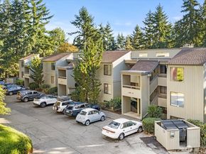 3518 109th Place NE 104, Bellevue WA 98004
