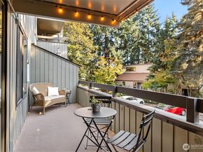 3518 109th Place NE 104, Bellevue WA 98004