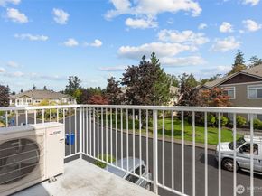 535 241st Lane SE, Sammamish WA 98074