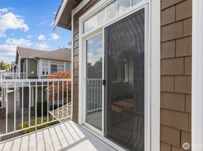 535 241st Lane SE, Sammamish WA 98074