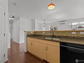 535 241st Lane SE, Sammamish WA 98074