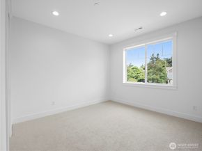 15419 NE 106th Street, Redmond WA 98052