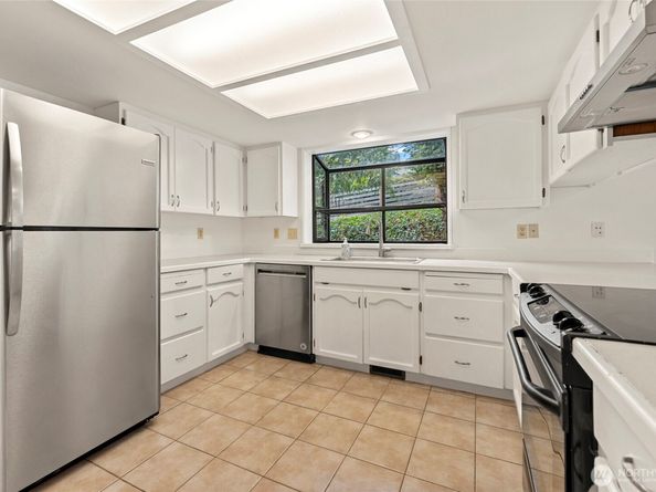 18428 146th Avenue NE, Woodinville WA 98072