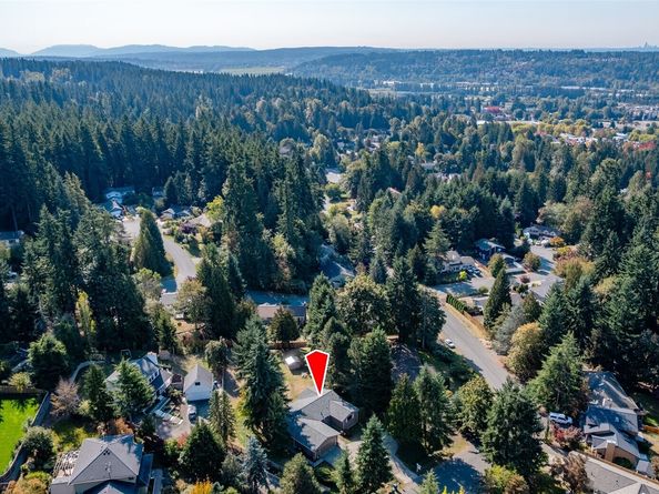 18428 146th Avenue NE, Woodinville WA 98072