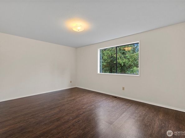18428 146th Avenue NE, Woodinville WA 98072