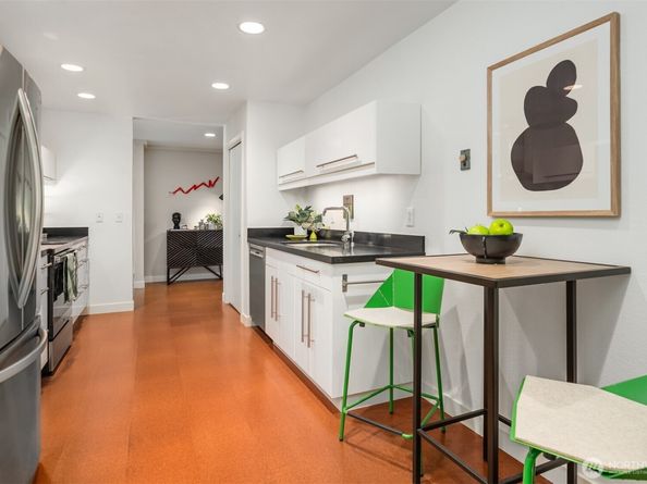 701 17th Avenue 305, Seattle WA 98122