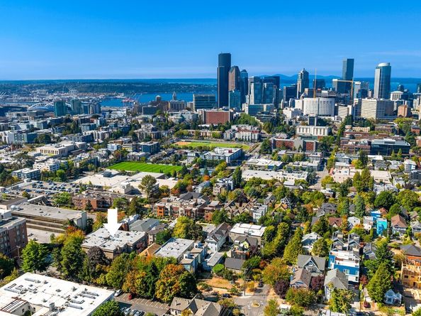 701 17th Avenue 305, Seattle WA 98122