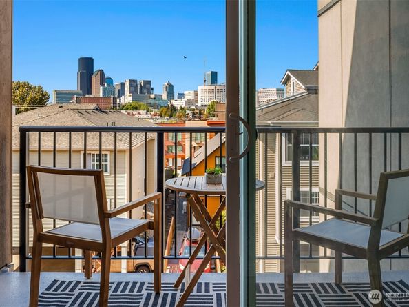 701 17th Avenue 305, Seattle WA 98122