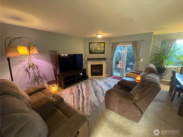 8204 Spokane Drive 302, Everett WA 98203