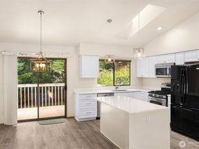 19613 138th Avenue SE, Renton WA 98058