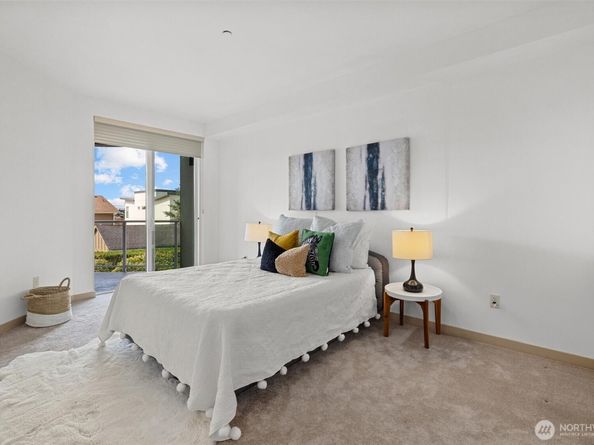 631 Market Street 203, Kirkland WA 98033