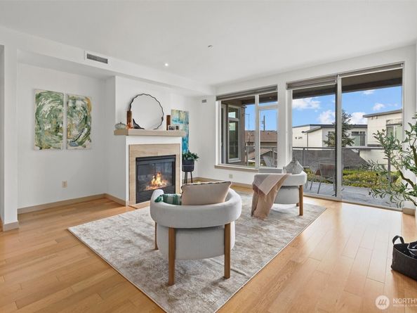 631 Market Street 203, Kirkland WA 98033