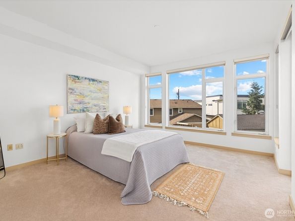 631 Market Street 203, Kirkland WA 98033